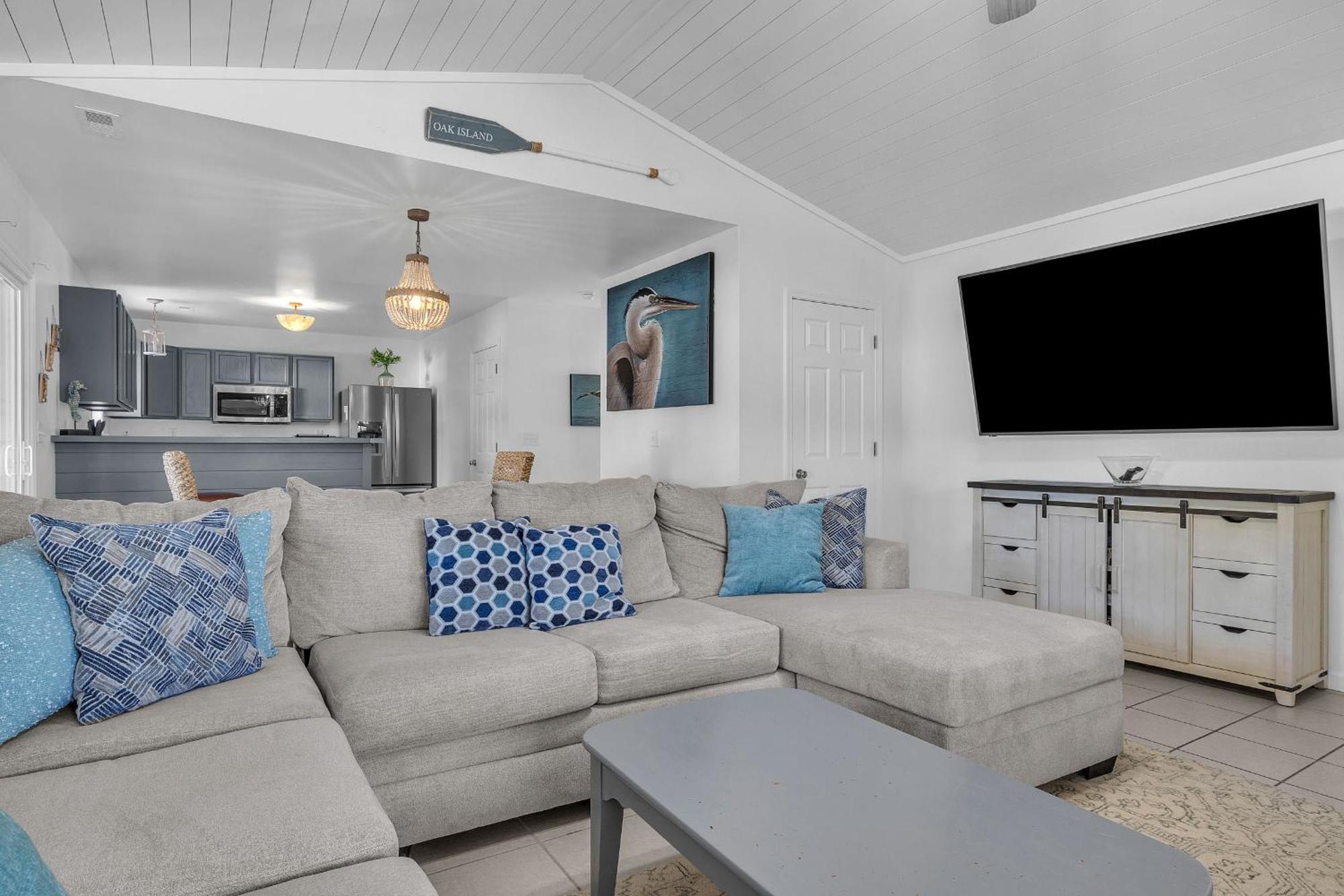 Off The Clock Oak Island Exterior foto
