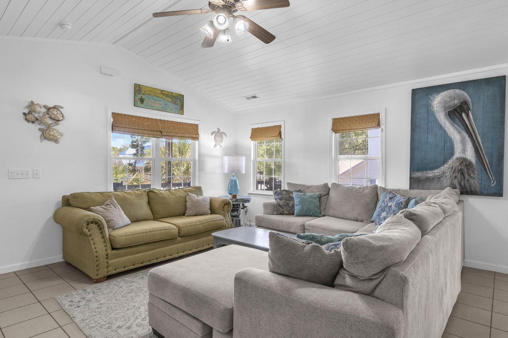 Off The Clock Oak Island Exterior foto